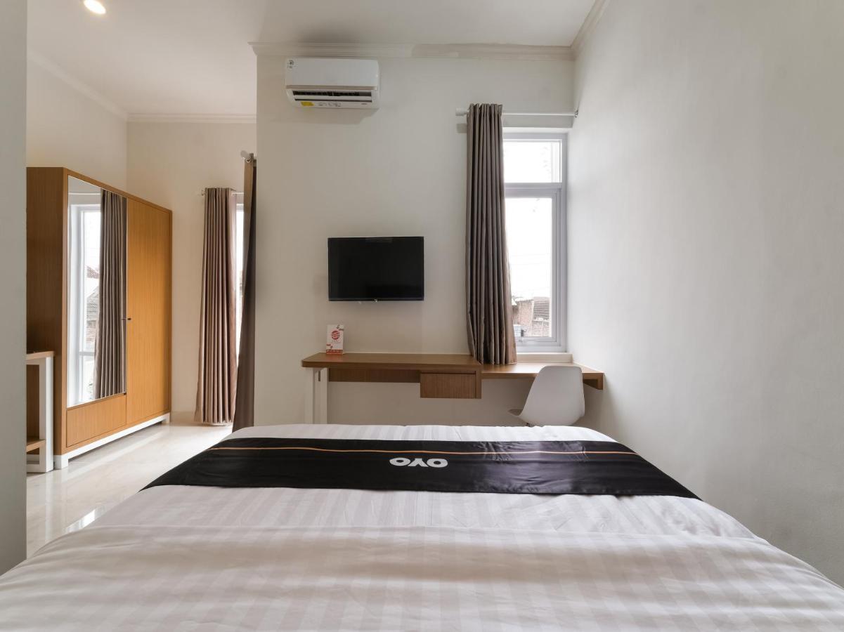 Super Oyo Collection O 90023 Damar Kusumo Guest House Maguwo Exterior foto